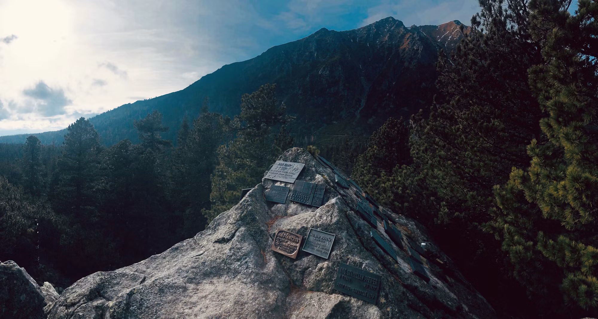 A Beginner’s Guide to Sustainable Hiking: Exploring Nature with Respect
